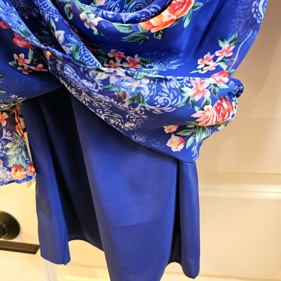 Kensie Blue Floral Women's Top - Picture 5 of 8